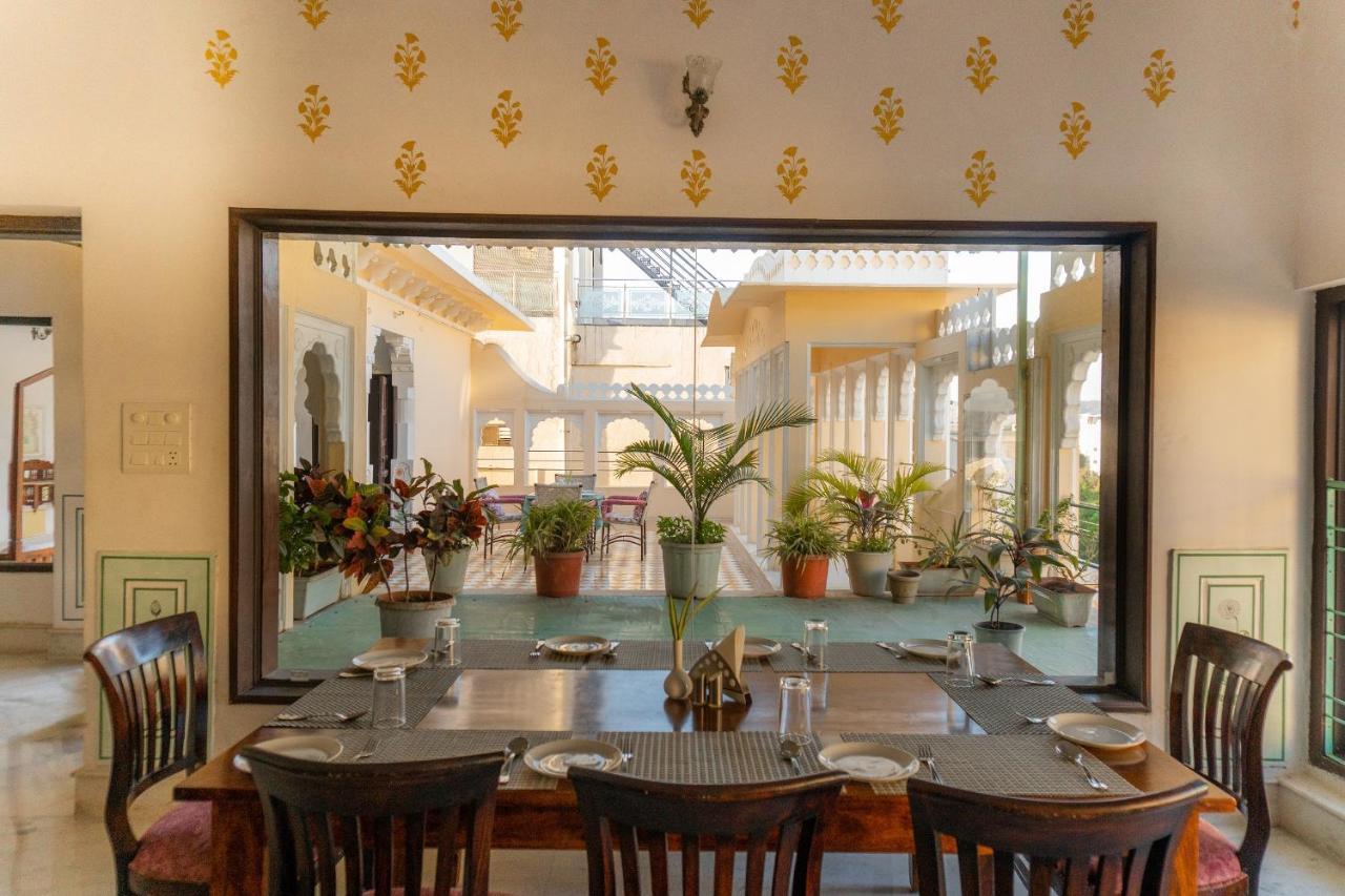 Hotel Amar Kothi Udaipur Esterno foto