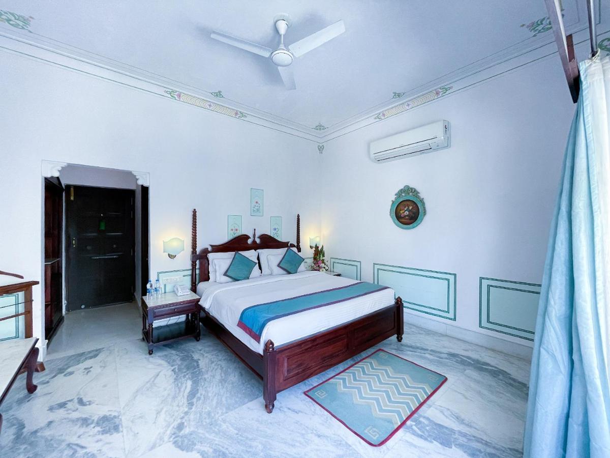 Hotel Amar Kothi Udaipur Esterno foto