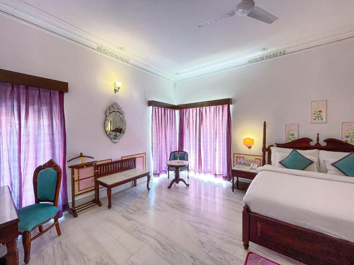Hotel Amar Kothi Udaipur Esterno foto