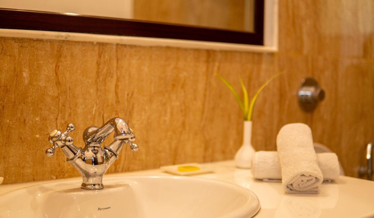 Hotel Amar Kothi Udaipur Esterno foto