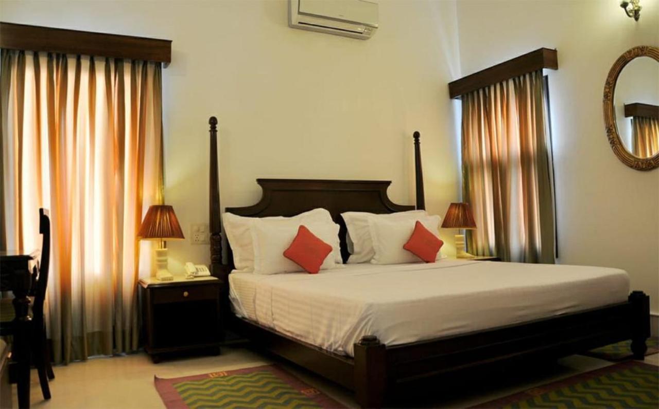 Hotel Amar Kothi Udaipur Esterno foto