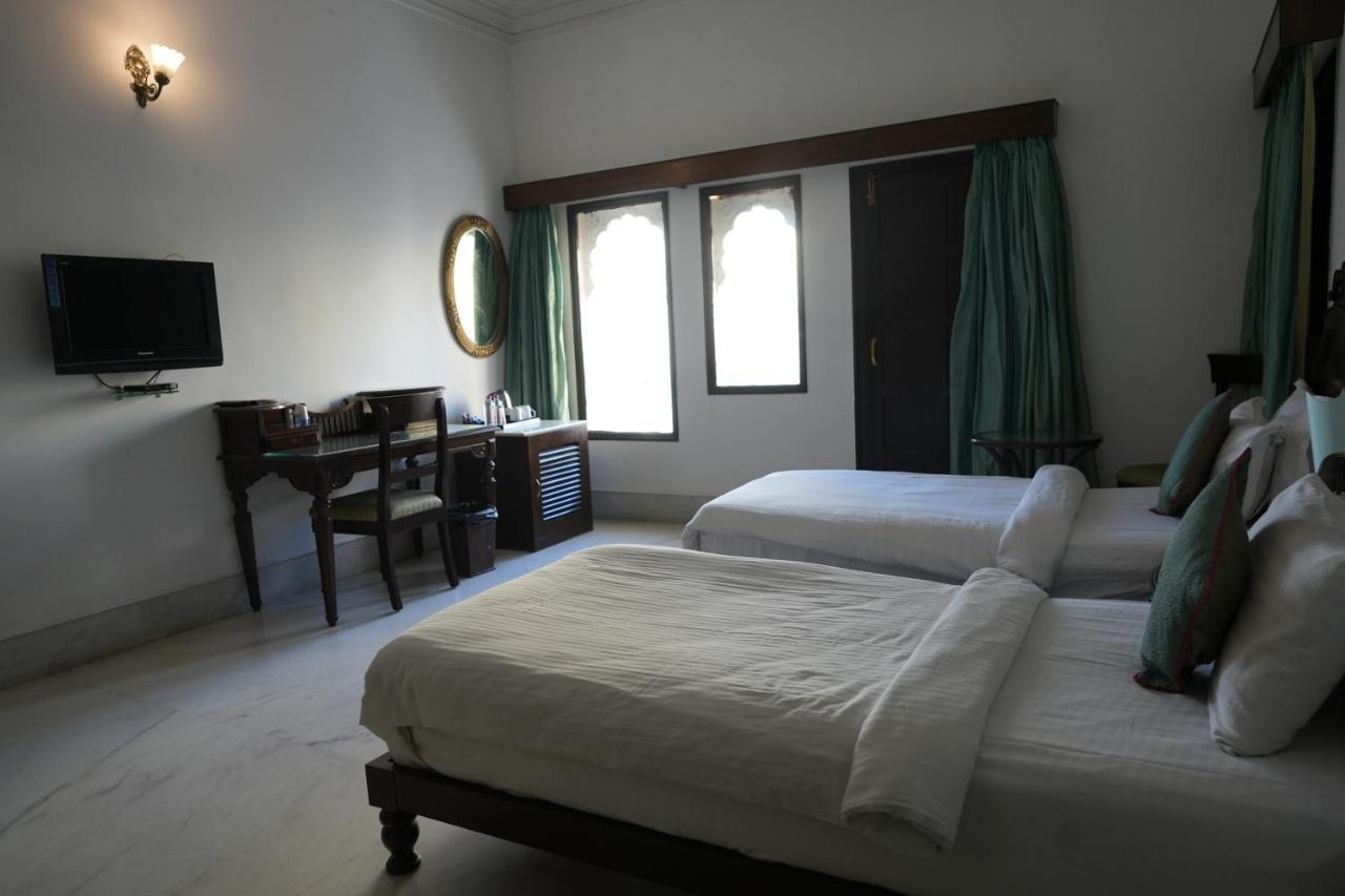Hotel Amar Kothi Udaipur Esterno foto