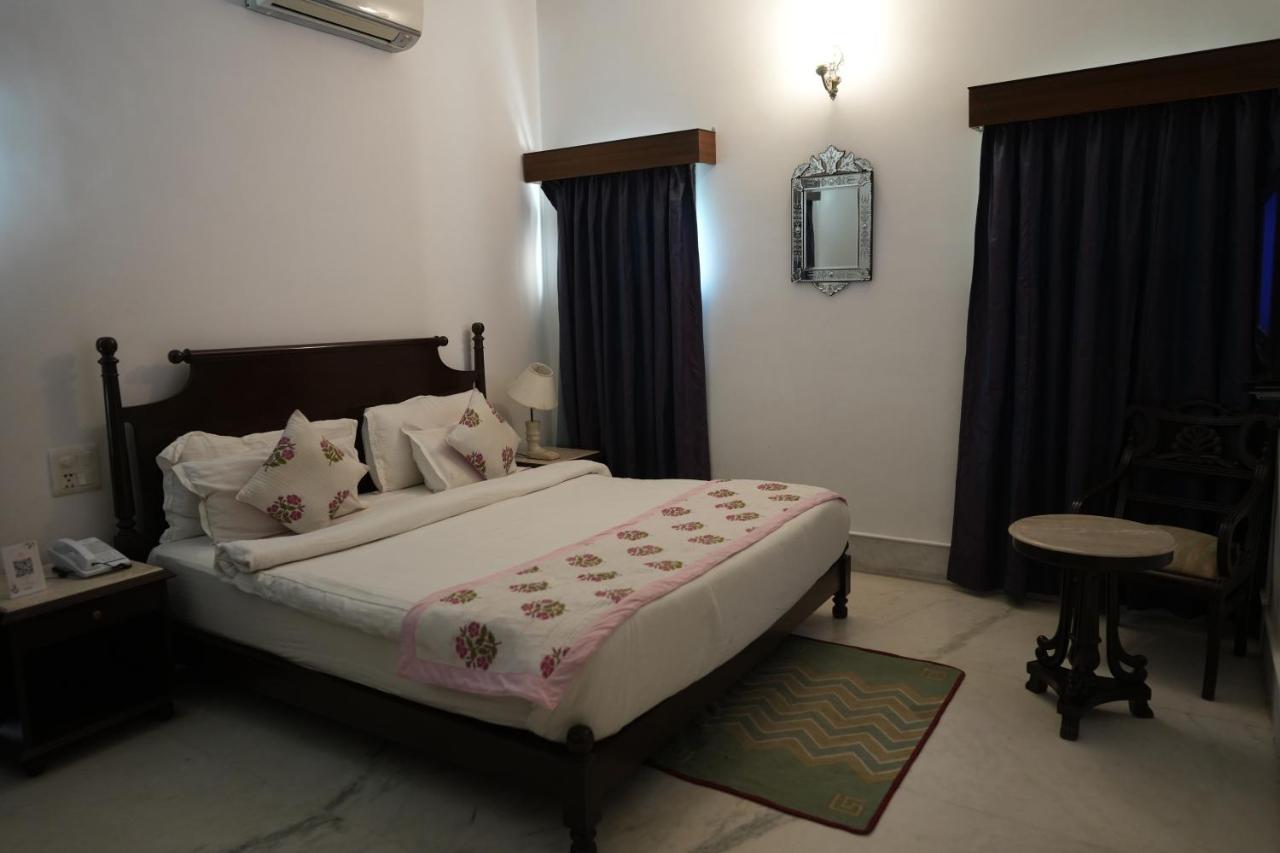 Hotel Amar Kothi Udaipur Esterno foto