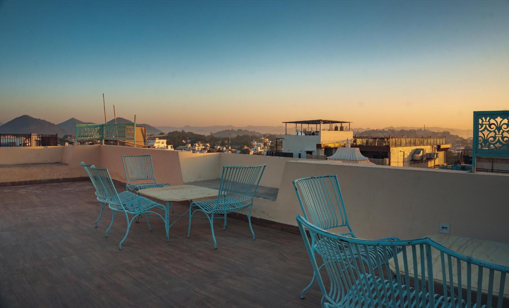 Hotel Amar Kothi Udaipur Esterno foto